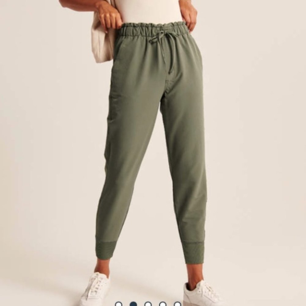 Abercrombie & Fitch Travel Joggers